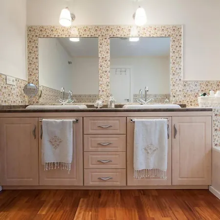 Lovelyloft Rambla 公寓 *